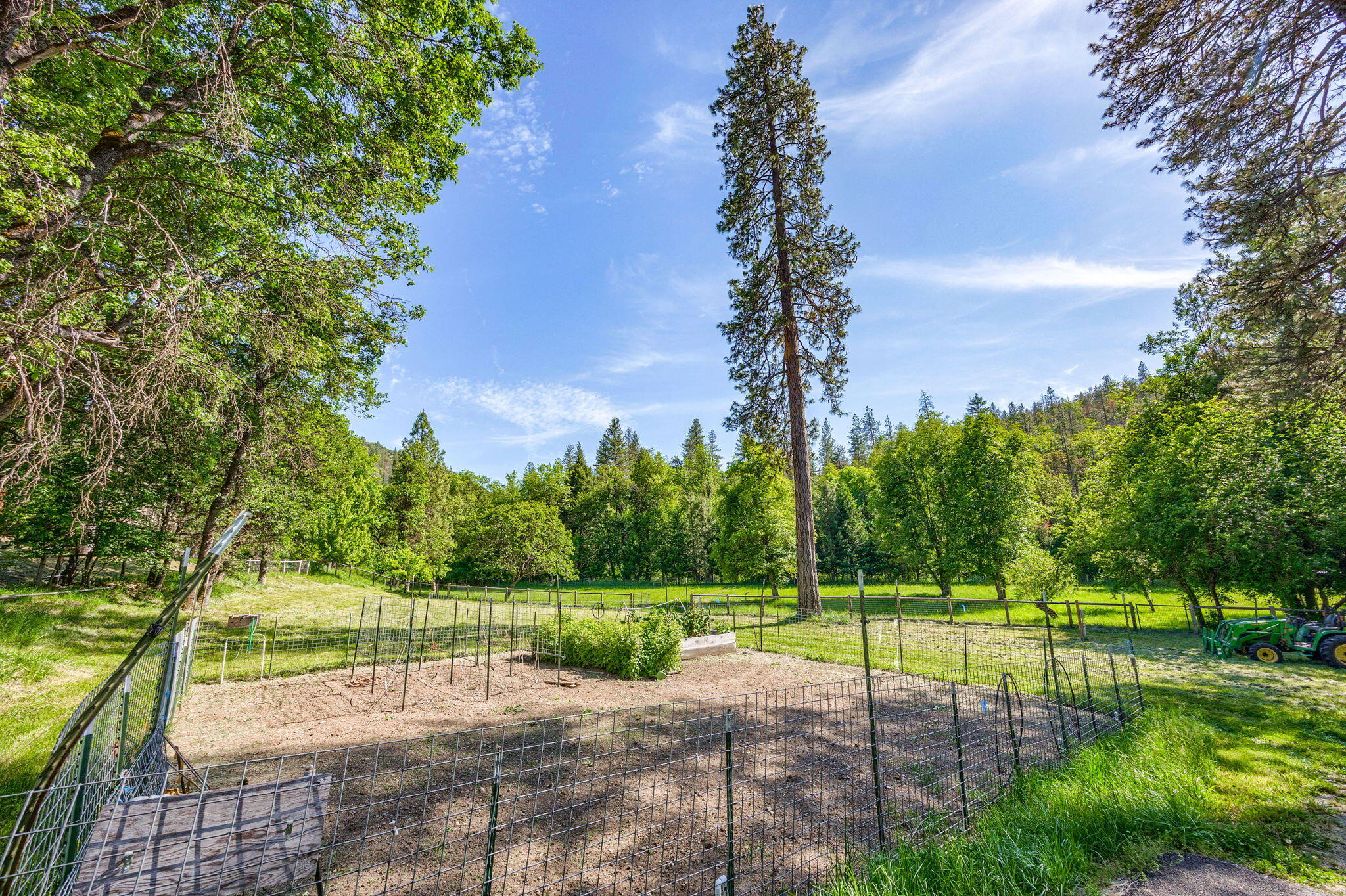 6268 Little Applegate Road Jacksonville, OR 97530 - Photo 30 of 111 ApxLA (20)
