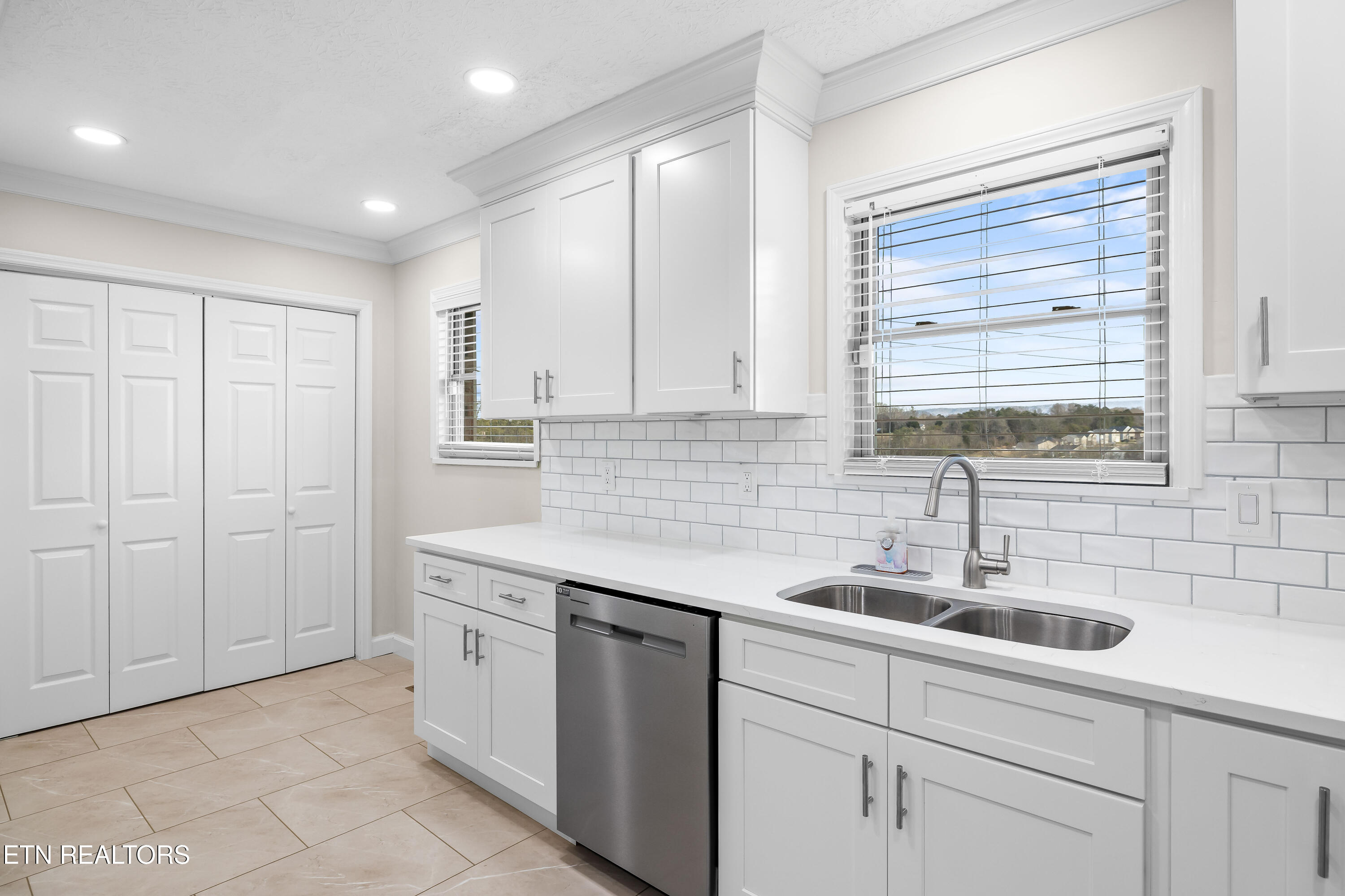 3526 Ridgeway Trail Maryville, TN 37801 - Photo 6 of 59 3526RidgewayTrail-26