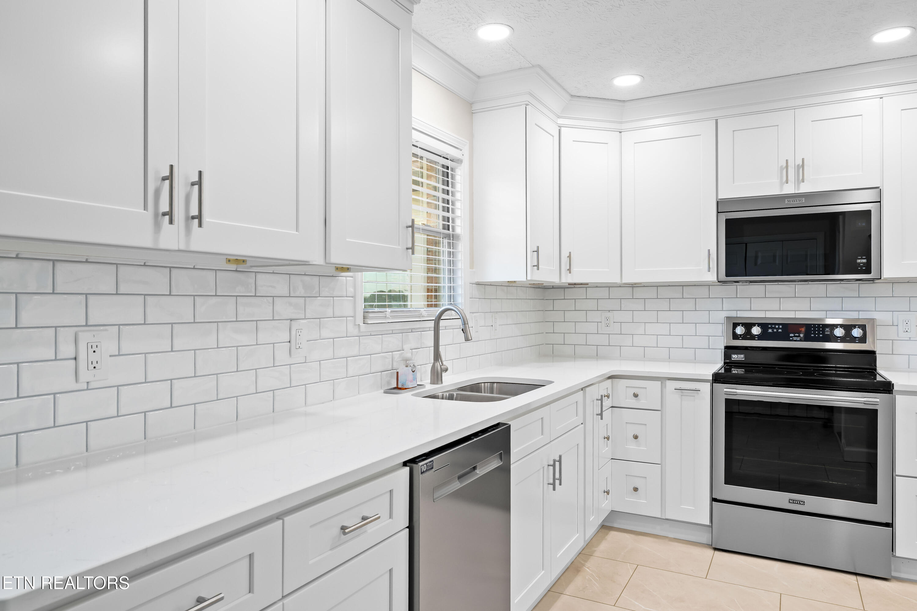 3526 Ridgeway Trail Maryville, TN 37801 - Photo 9 of 59 3526RidgewayTrail-31