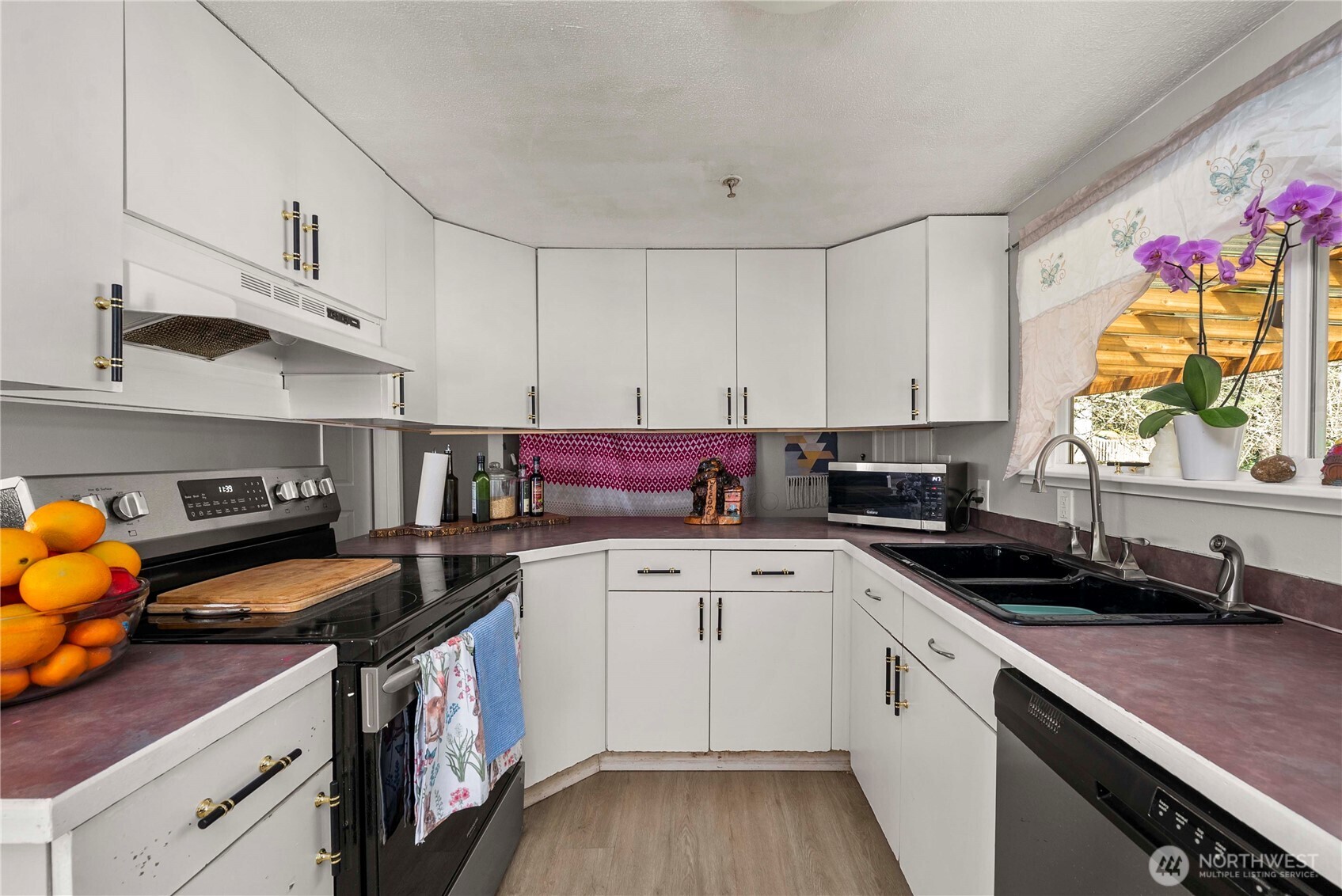 19054 Southeast 164th Street Renton, WA 98058 - Photo 9 of 28 Gallery Image 9