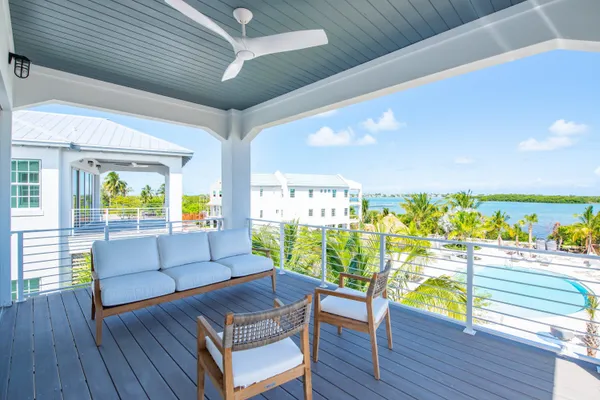 $2,950,000 | 59720 Overseas Highway, Unit 7, Marathon, FL 33050