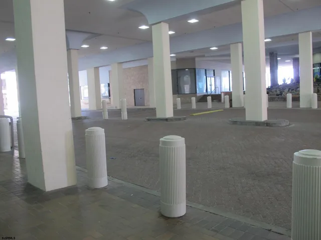 $199,000 | 3101 Boardwalk, Unit 17152, Atlantic City, NJ 08401