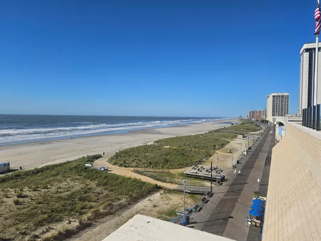 $199,000 | 3101 Boardwalk, Unit 17152, Atlantic City, NJ 08401