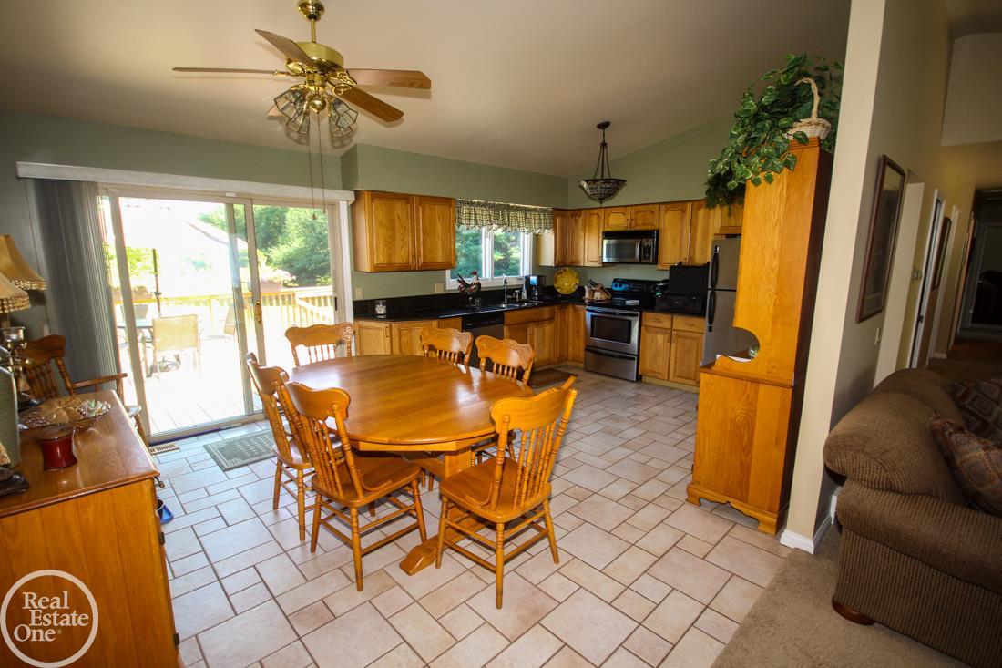 7640 Trumble Road Columbus, MI 48063 - Photo 12 of 59 31298268-12.JPG