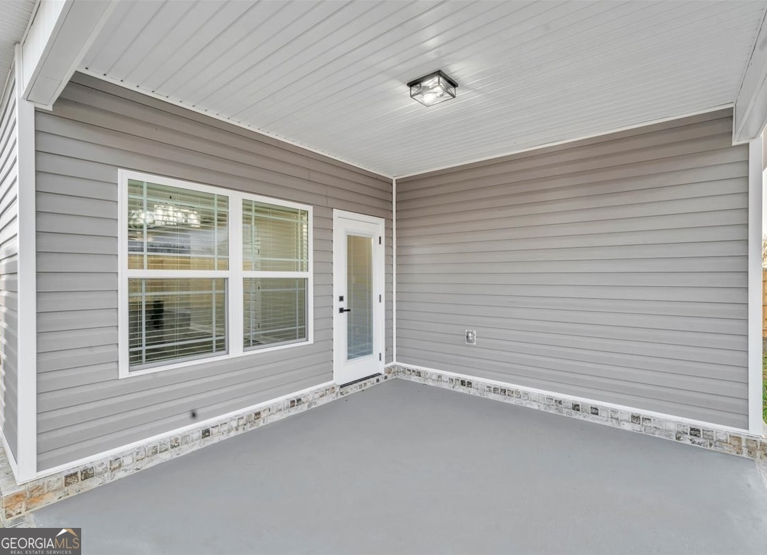 212 Eric Court Byron, GA 31008 - Photo 32 of 37 a view of an empty room with a window