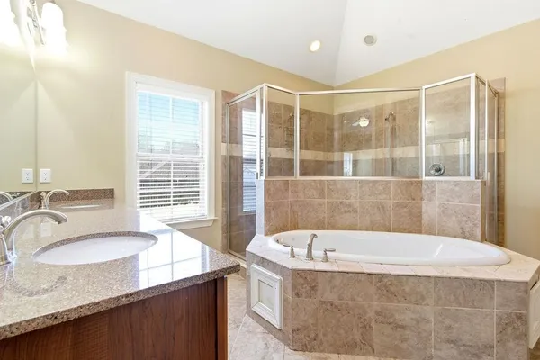 $355,900 | 5073 Silver Peak Cove, Memphis, TN 38125