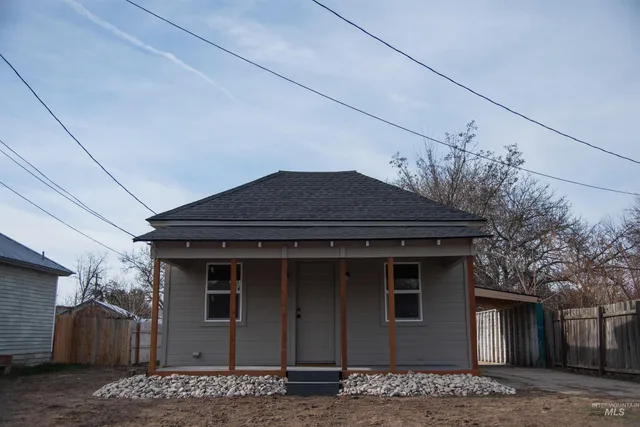 $279,999 | 907 North 7th Street, Payette, ID 83661