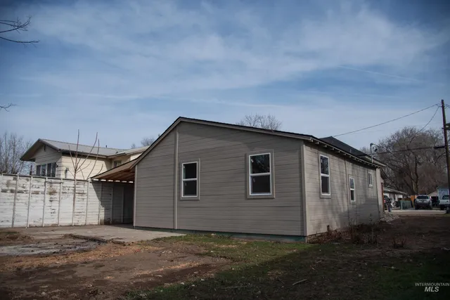 $279,999 | 907 North 7th Street, Payette, ID 83661