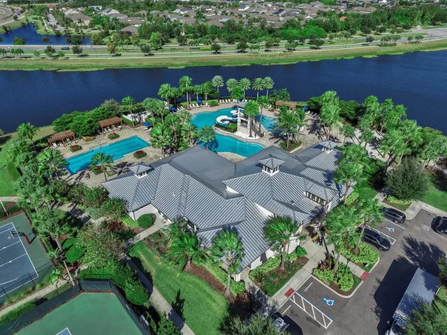 $625,000 | 5514 Limelight Drive, Apollo Beach, FL 33572