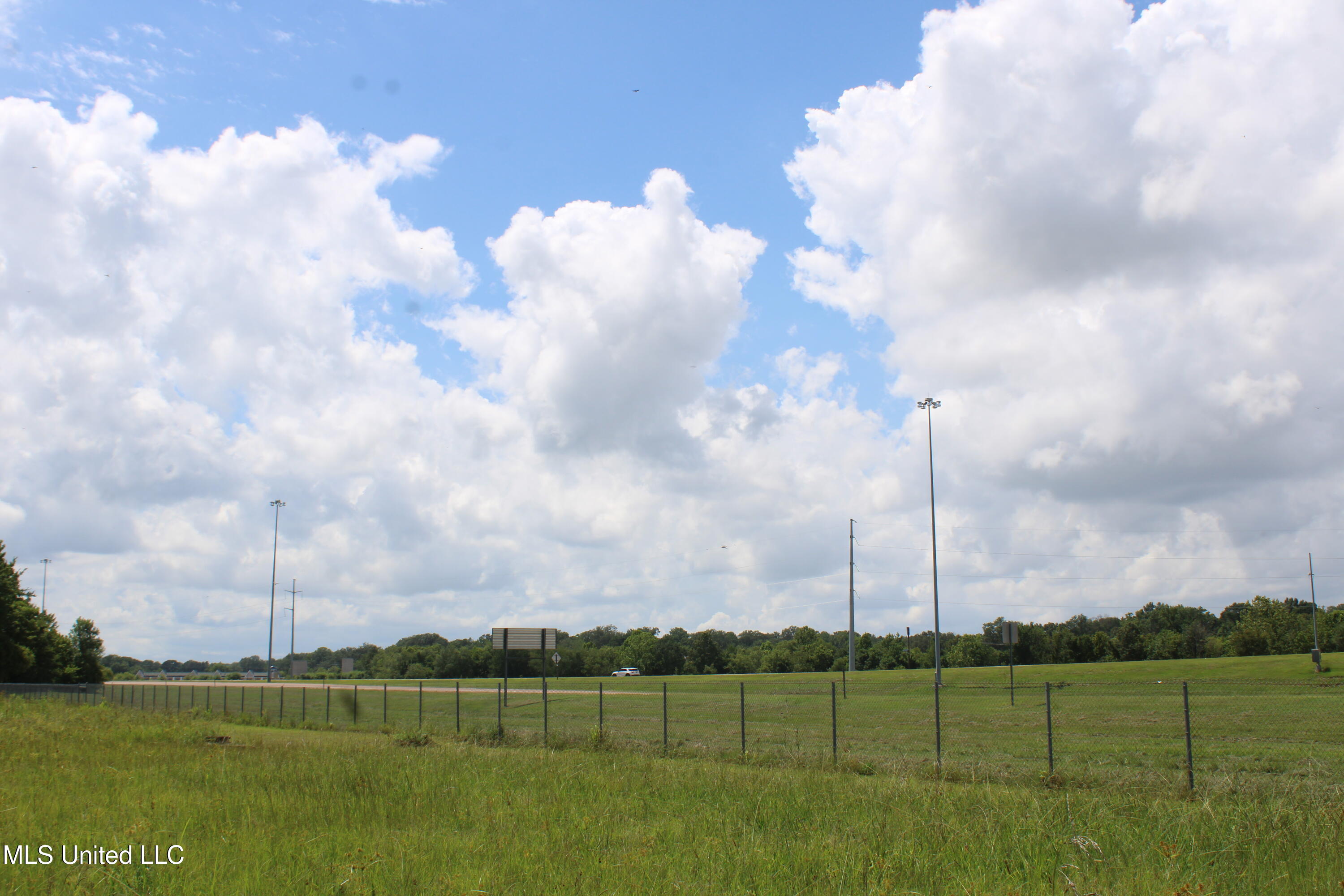 8654 Goodman Road Olive Branch, MS 38654 - Photo 21 of 23 IMG_6325