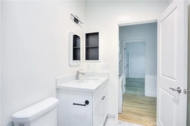 $1,880 | 2935 East Brookside Court, Unit B, Ontario, CA 91761