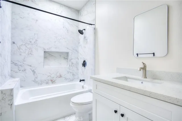 $1,880 | 2935 East Brookside Court, Unit B, Ontario, CA 91761