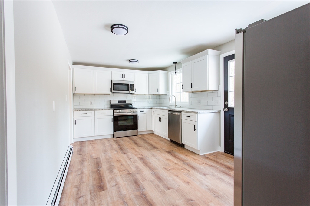 886 Brimfield Road Warren, MA 01083 - Photo 3 of 33