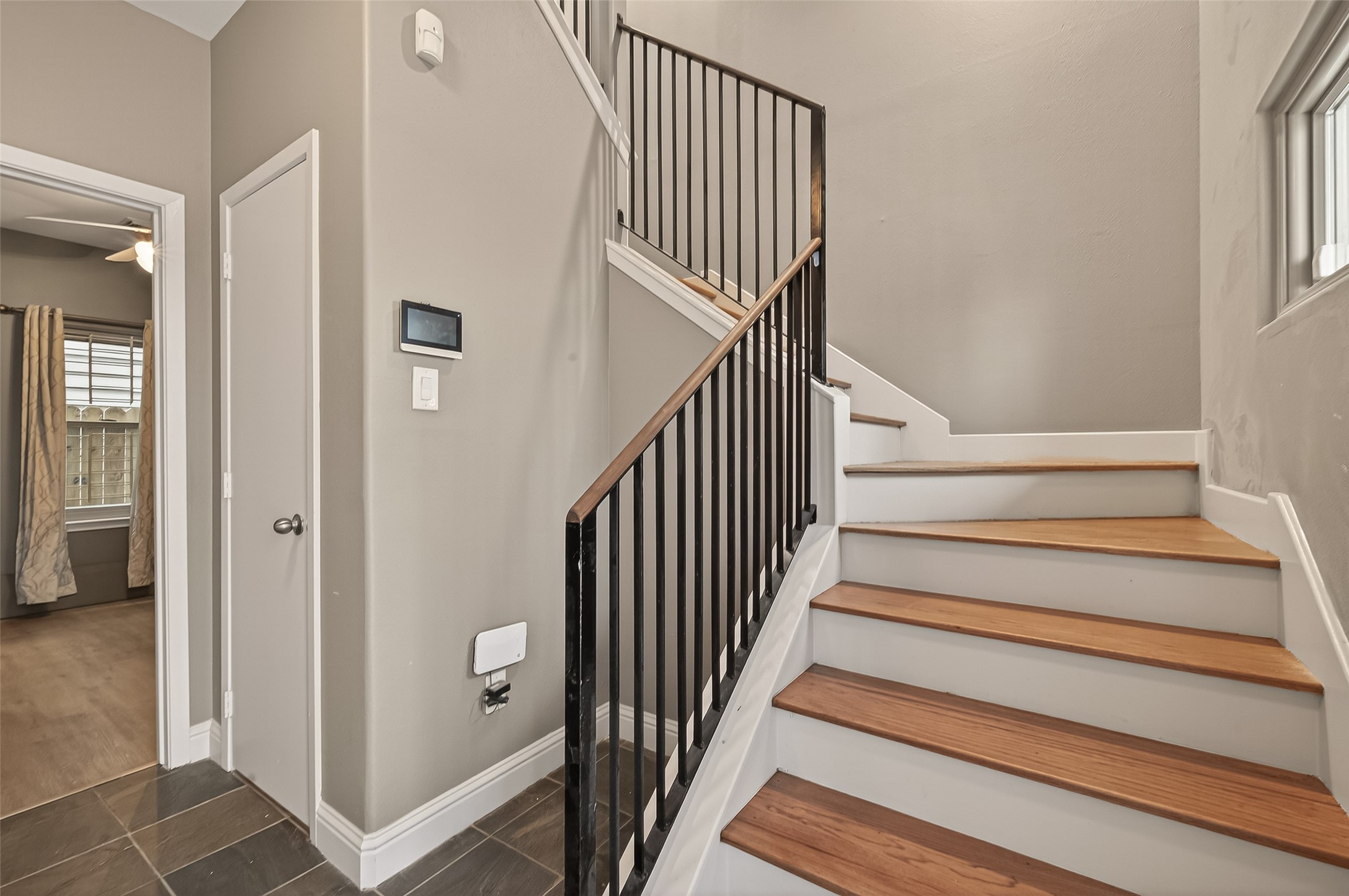 1107 St Charles Street Houston, TX 77003 - Photo 8 of 37