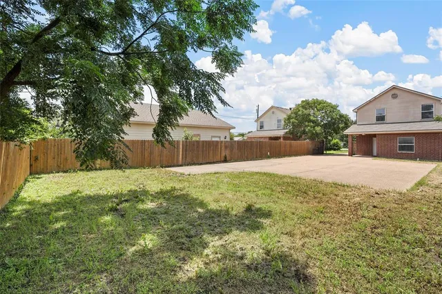 $379,900 | 1520 Bagby Avenue, Waco, TX 76706