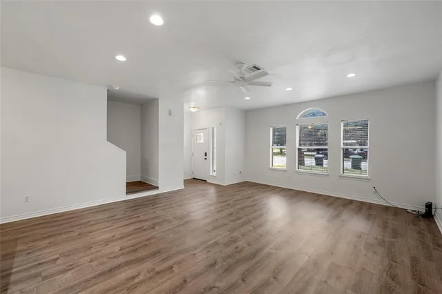 $379,900 | 1520 Bagby Avenue, Waco, TX 76706