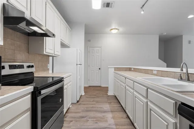 $379,900 | 1520 Bagby Avenue, Waco, TX 76706