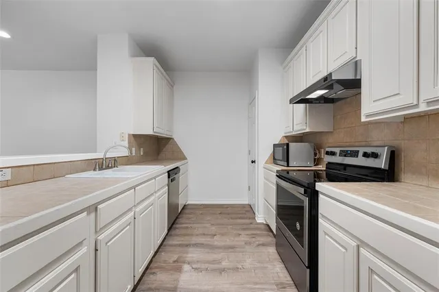 $379,900 | 1520 Bagby Avenue, Waco, TX 76706