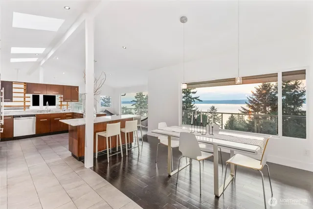 $2,200,000 | 15733 25th Avenue Southwest, Burien, WA 98166