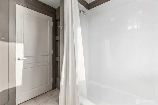 $2,200,000 | 15733 25th Avenue Southwest, Burien, WA 98166