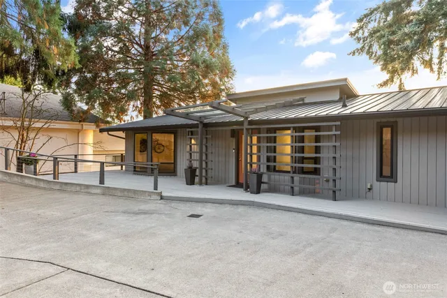 $2,200,000 | 15733 25th Avenue Southwest, Burien, WA 98166