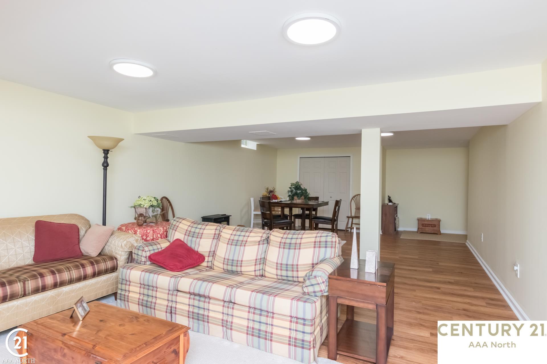 2327 Rochelle Park Drive Rochester Hills, MI 48309 - Photo 45 of 58