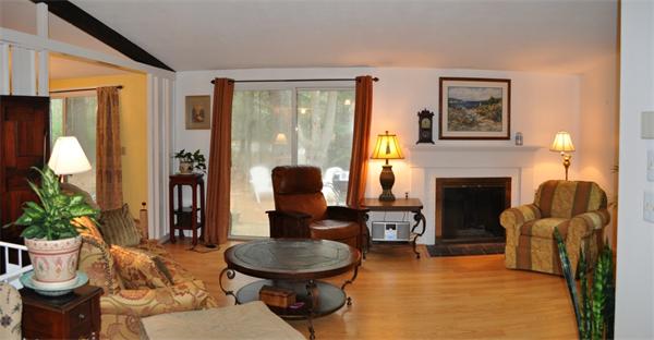 84 Stony Hill Road Amherst, MA 01002 - Photo 4 of 24 Gallery Image 4