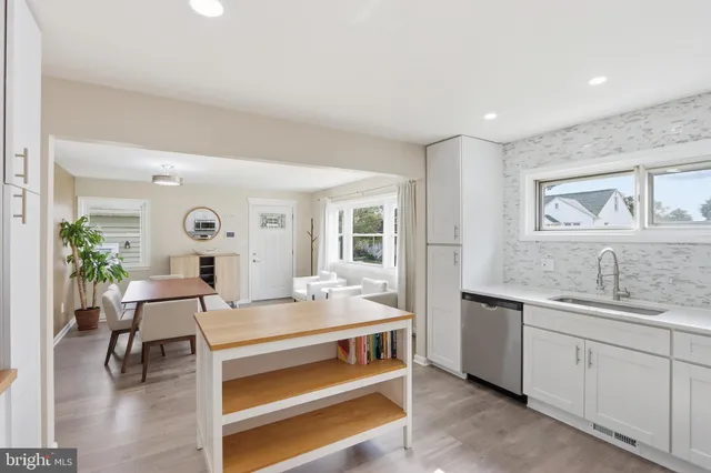 $385,000 | 2828 Alabama Avenue, Halethorpe, MD 21227