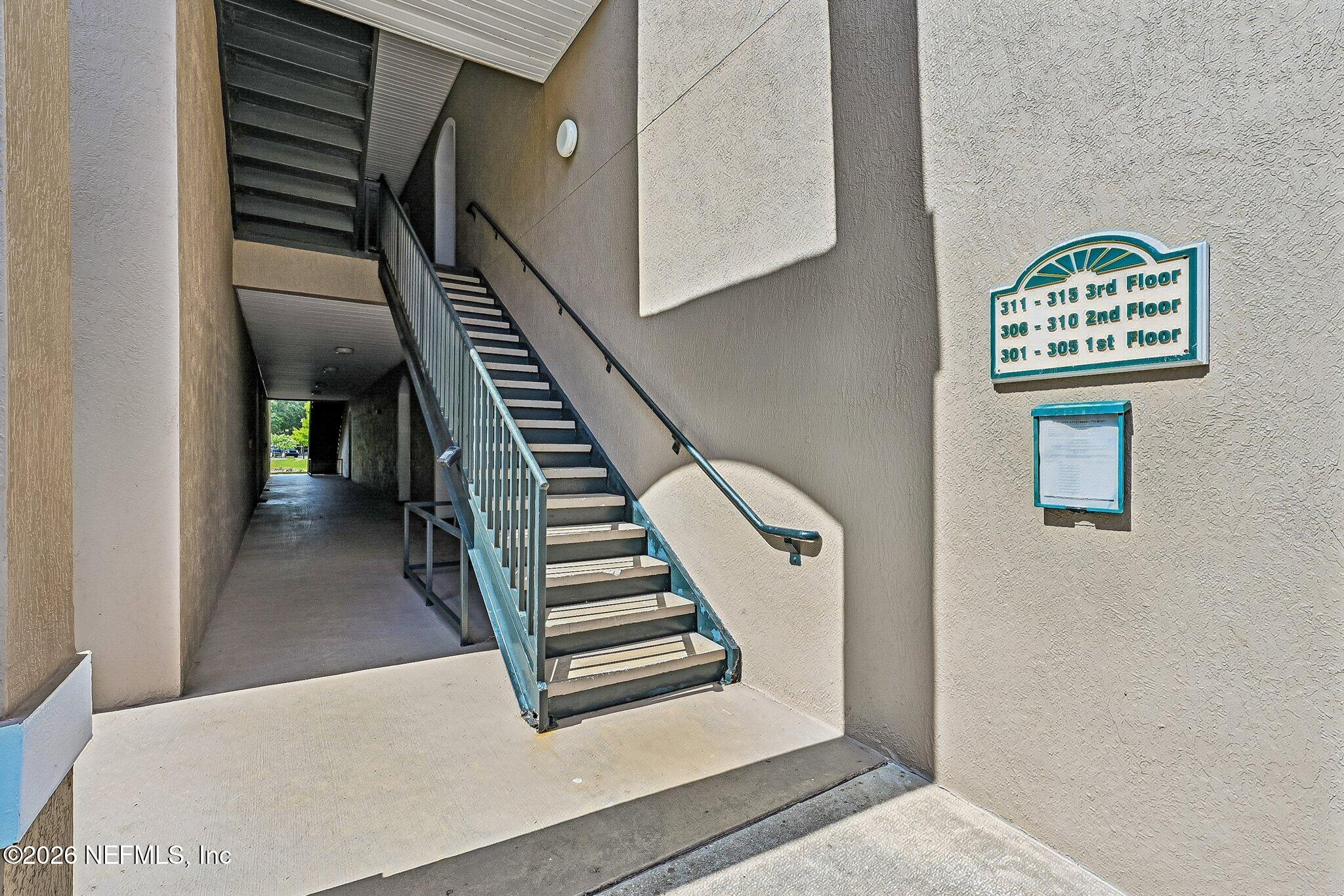 10550 Baymeadows Road, Unit 303 Jacksonville, FL 32256 - Photo 35 of 41 Back Bottom Unit