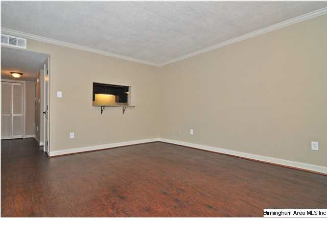 3350 Altamont Road South, Unit D13 Birmingham, AL 35205 - Photo 11 of 24