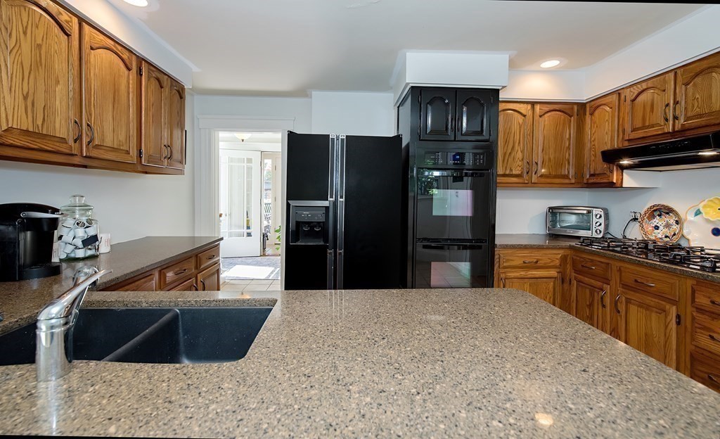 4 Hamilton Road Waltham, MA 02453 - Photo 18 of 42