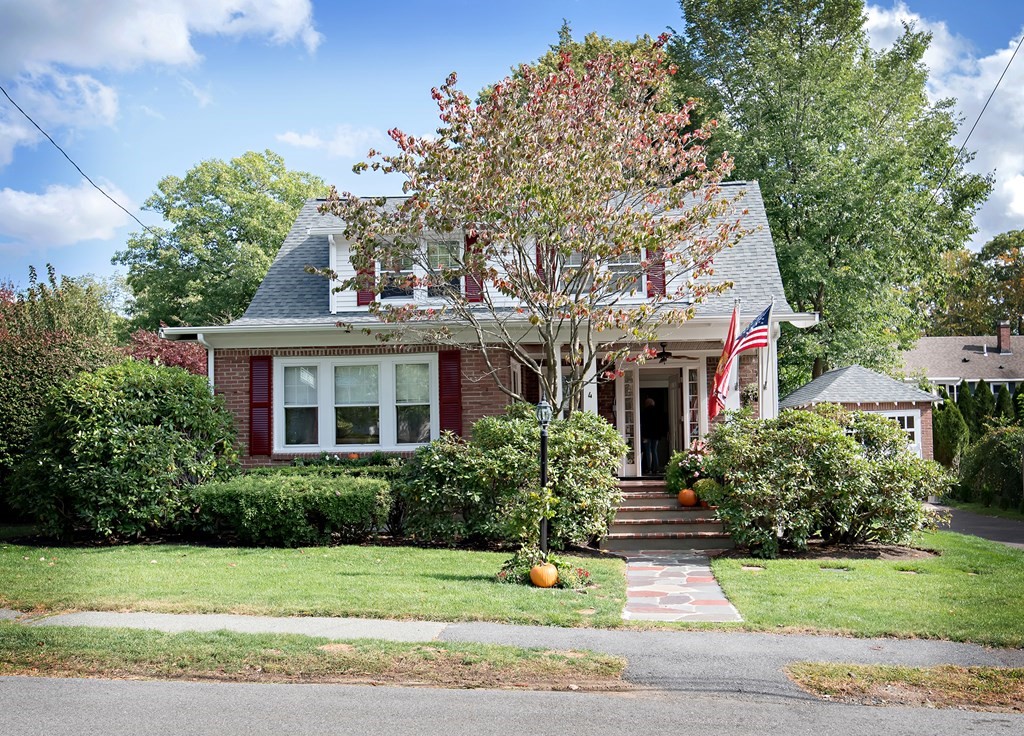 4 Hamilton Road Waltham, MA 02453 - Photo 2 of 42