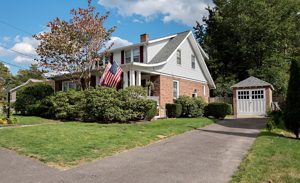 4 Hamilton Road Waltham, MA 02453 - Photo 5 of 42