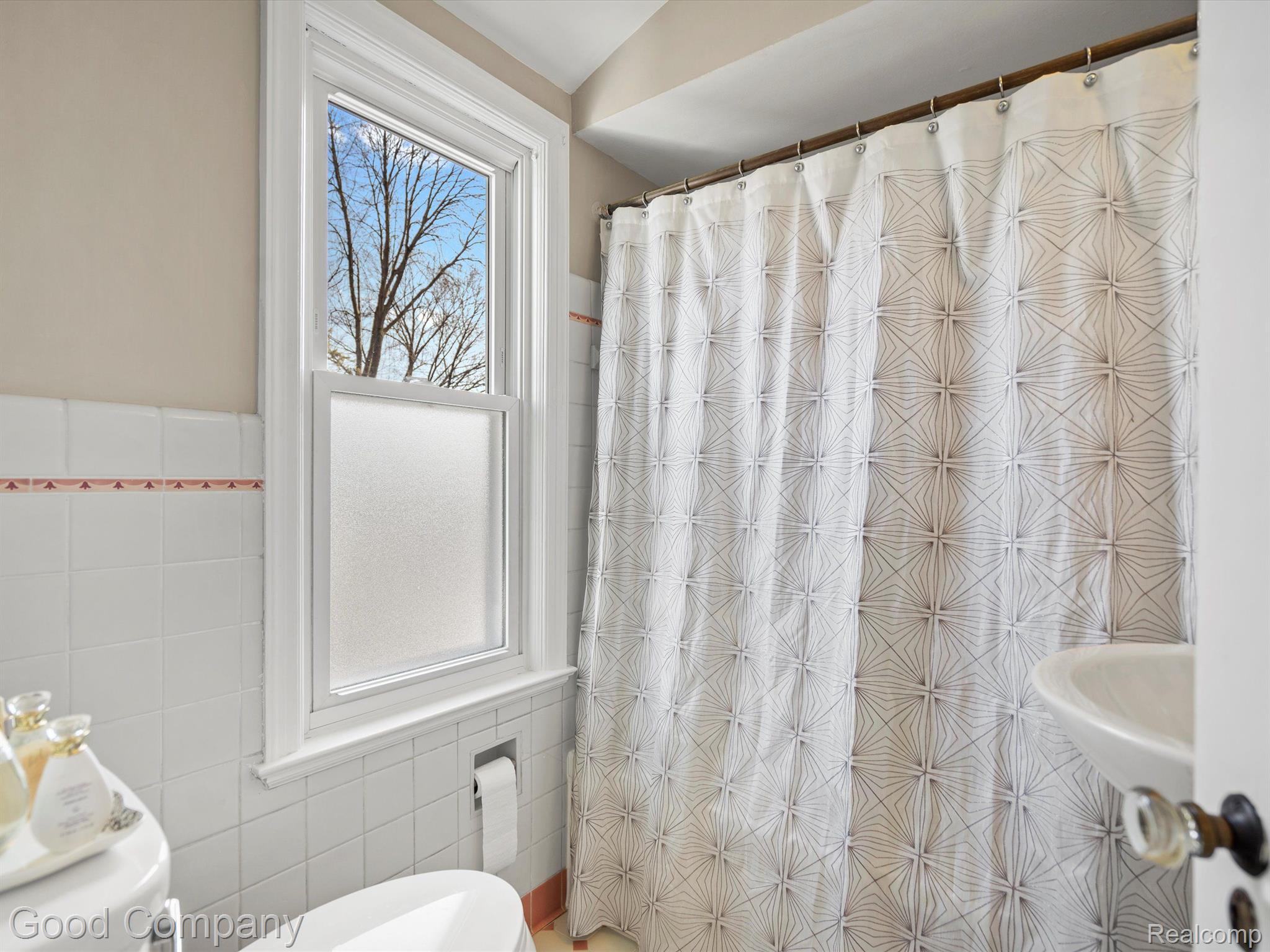 456 Moran Road Grosse Pointe, MI 48236 - Photo 23 of 36 Gallery Image 23