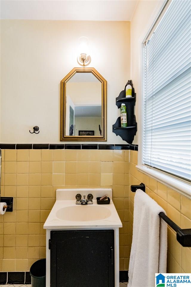 4 Spring Street Birmingham, AL 35213 - Photo 23 of 33