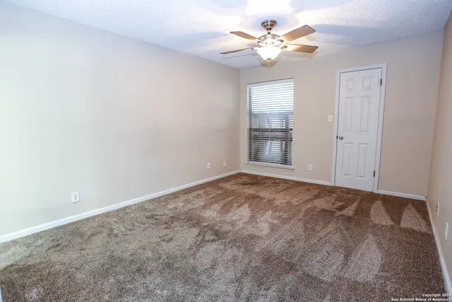 $1,500 | 153 Meadowland, Universal City, TX 78148