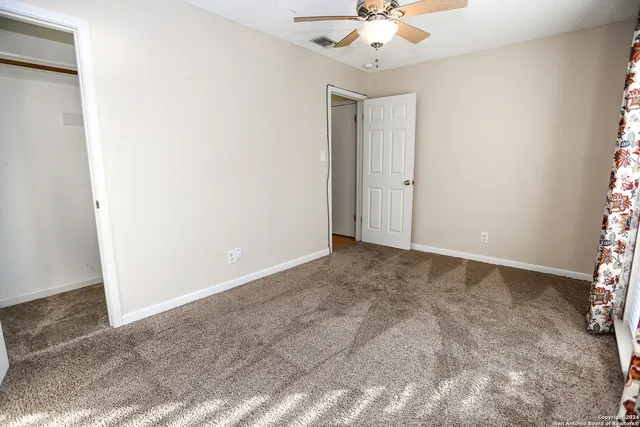 $1,500 | 153 Meadowland, Universal City, TX 78148