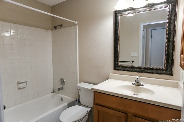 $1,500 | 153 Meadowland, Universal City, TX 78148