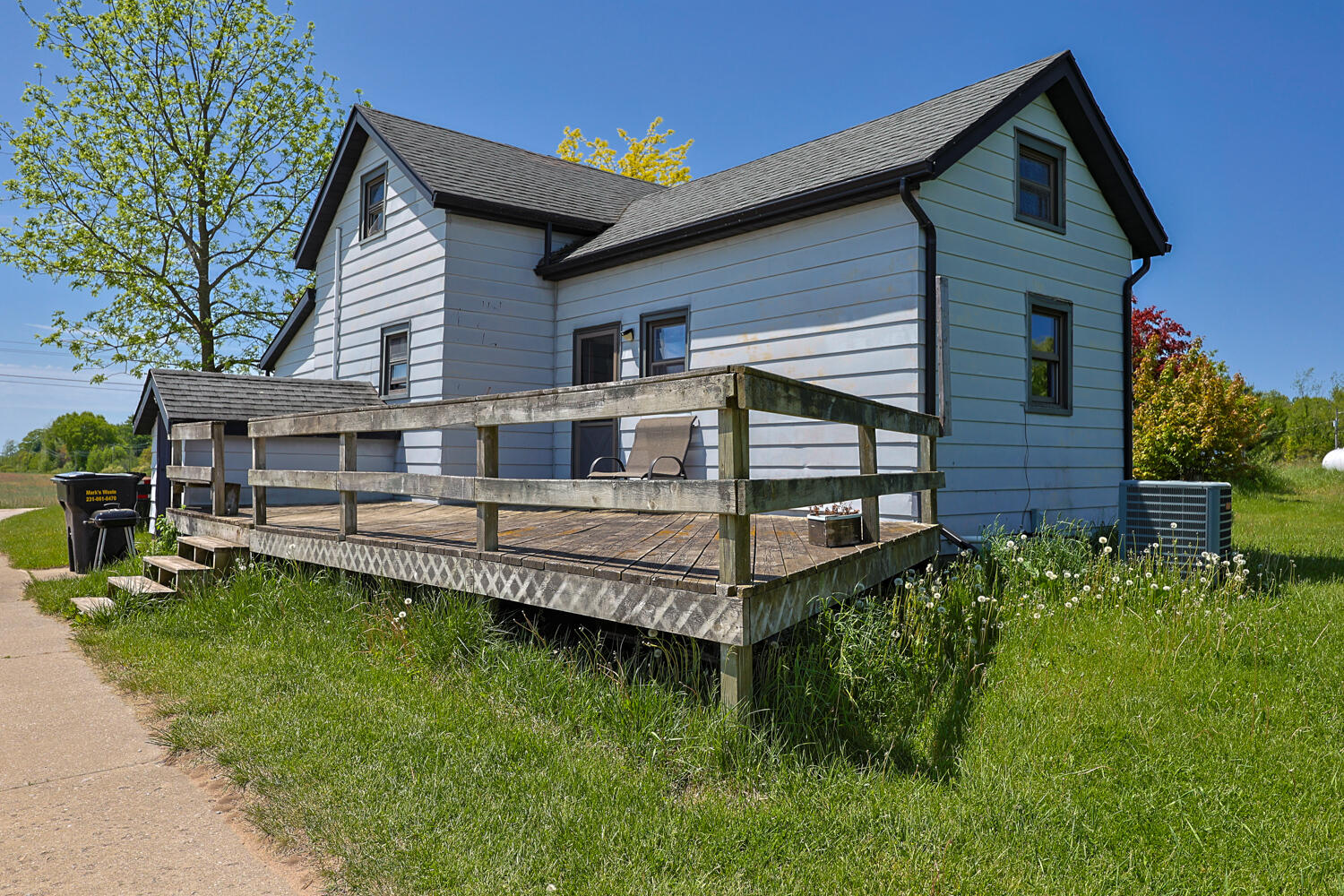812 East Yale Road Rothbury, MI 49452 - Photo 15 of 25 814 E Yale (13 of 25)
