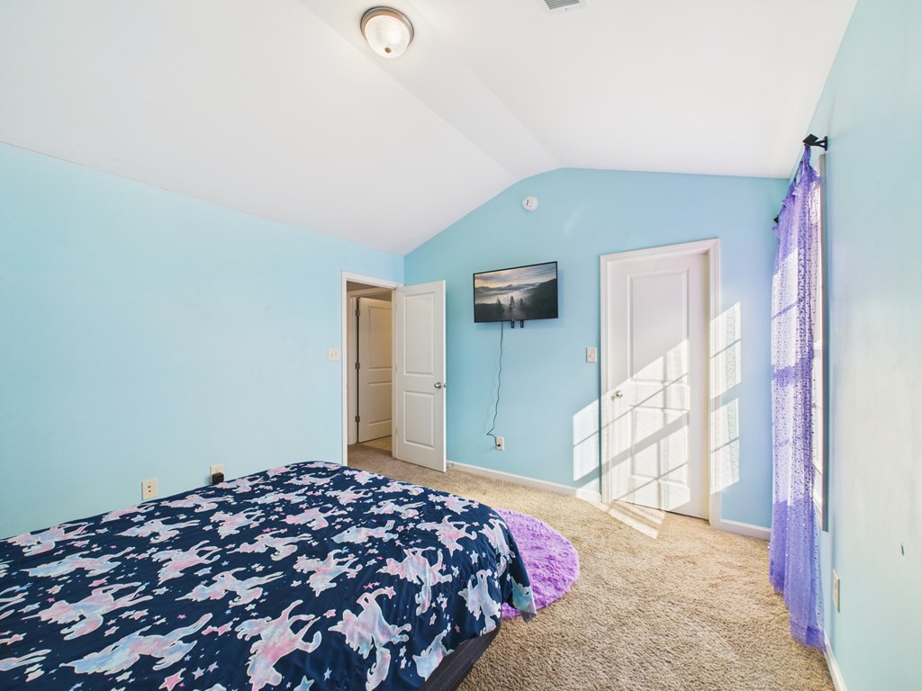 783 Sweetbay Parkway Hamilton, GA 31811 - Photo 31 of 46 a bedroom with a bed and a cabinets