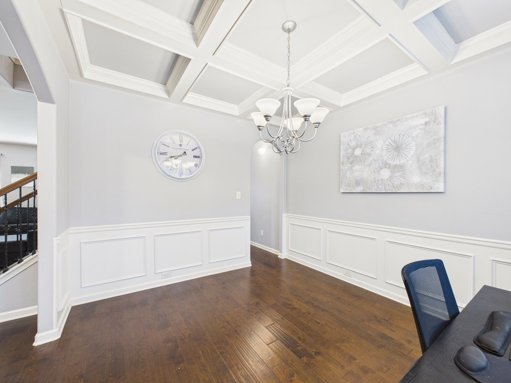 783 Sweetbay Parkway Hamilton, GA 31811 - Photo 8 of 46 a view of livingroom with chandelier