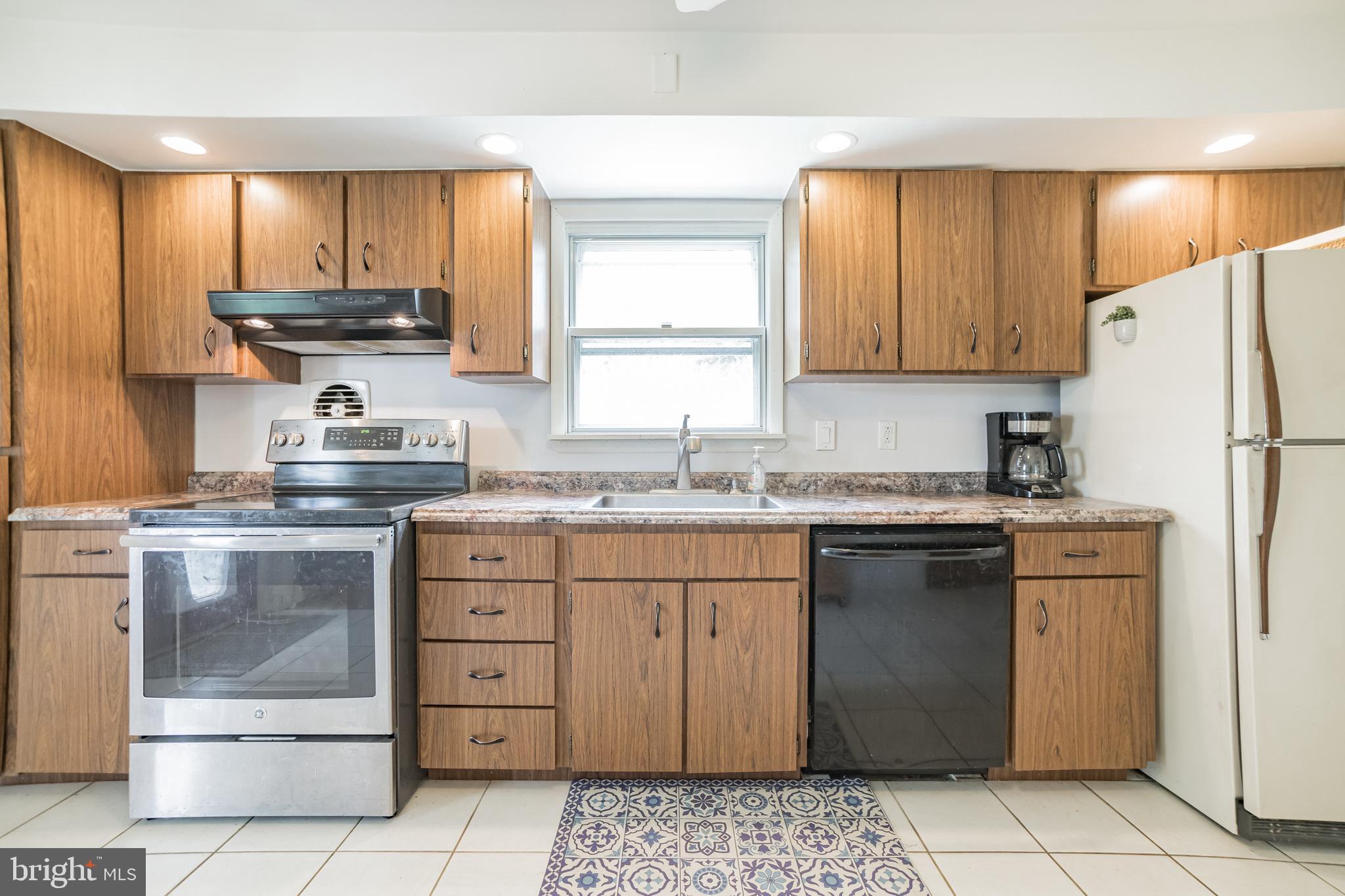 717 Hill Road Philadelphia, PA 19128 - Photo 14 of 30