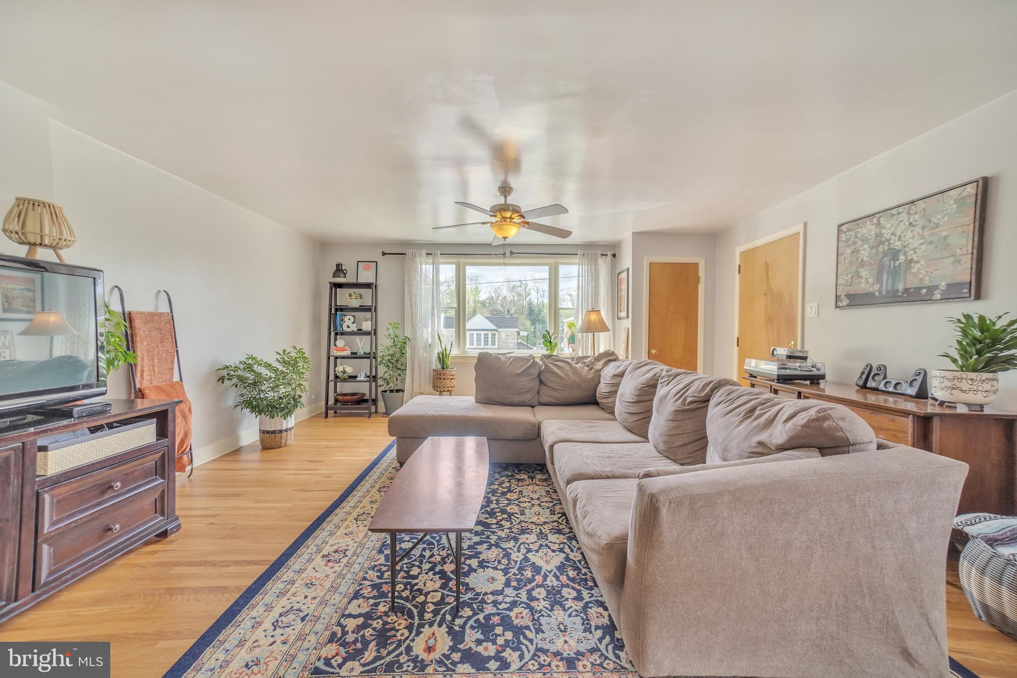 717 Hill Road Philadelphia, PA 19128 - Photo 9 of 30