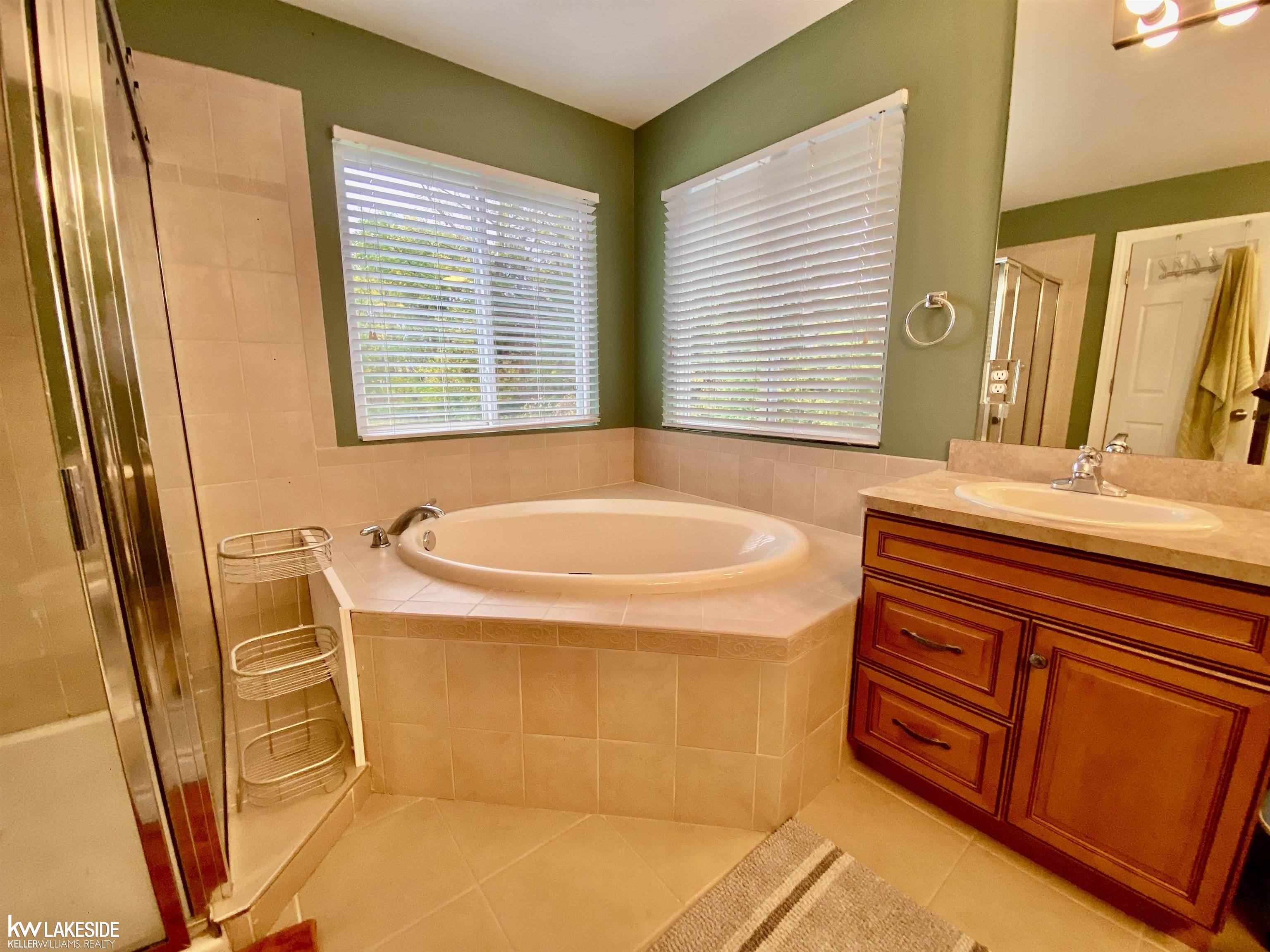 2770 Hickory Lawn Road Rochester Hills, MI 48307 - Photo 9 of 27