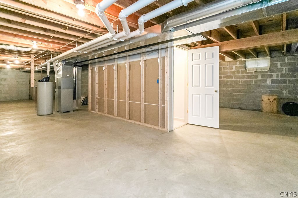 190 Timber Wolf Circle Geddes, NY 13209 - Photo 37 of 42