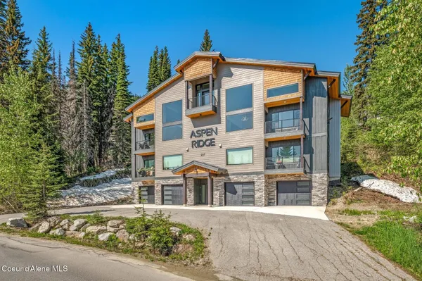 $1,800,000 | 227 Crystal Springs Road, Unit 3, Sandpoint, ID 83864
