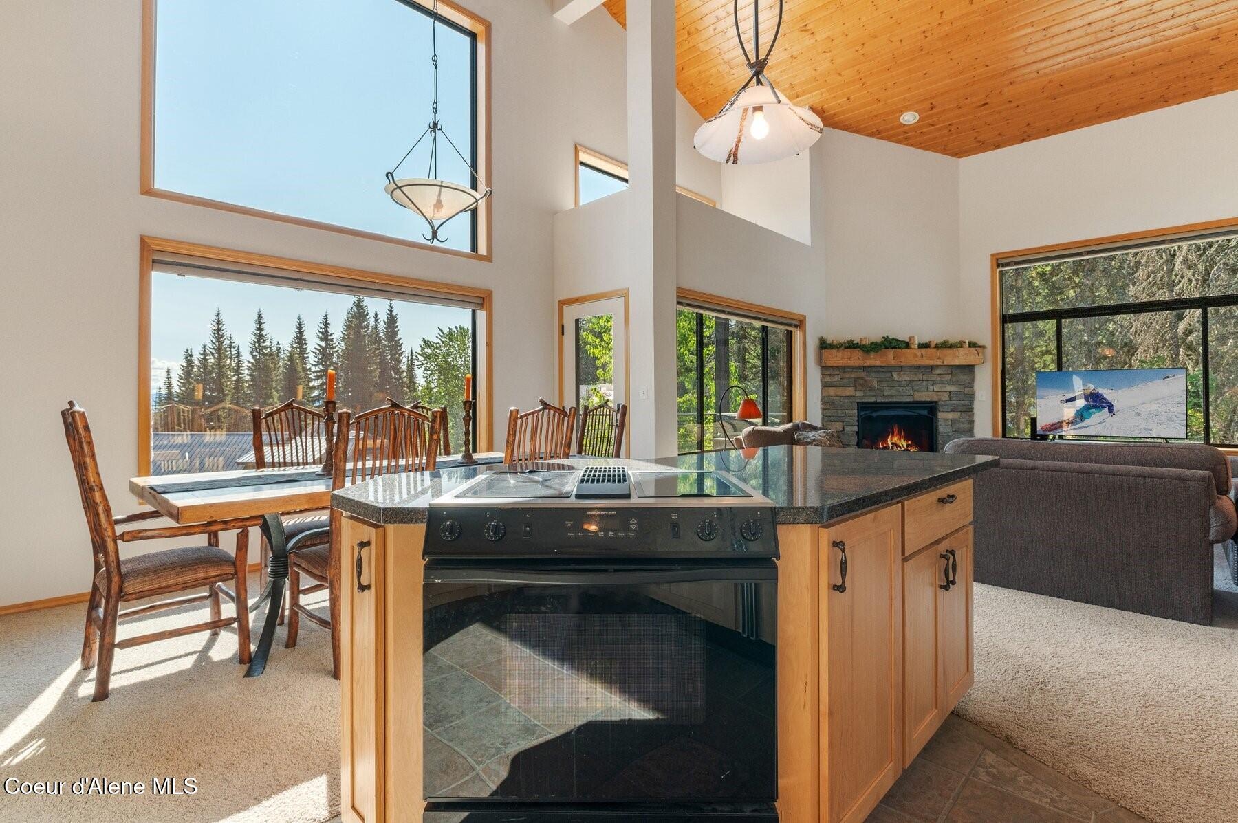 227 Crystal Springs Road, Unit 3 Sandpoint, ID 83864 - Photo 13 of 86 Kitchen and Dining