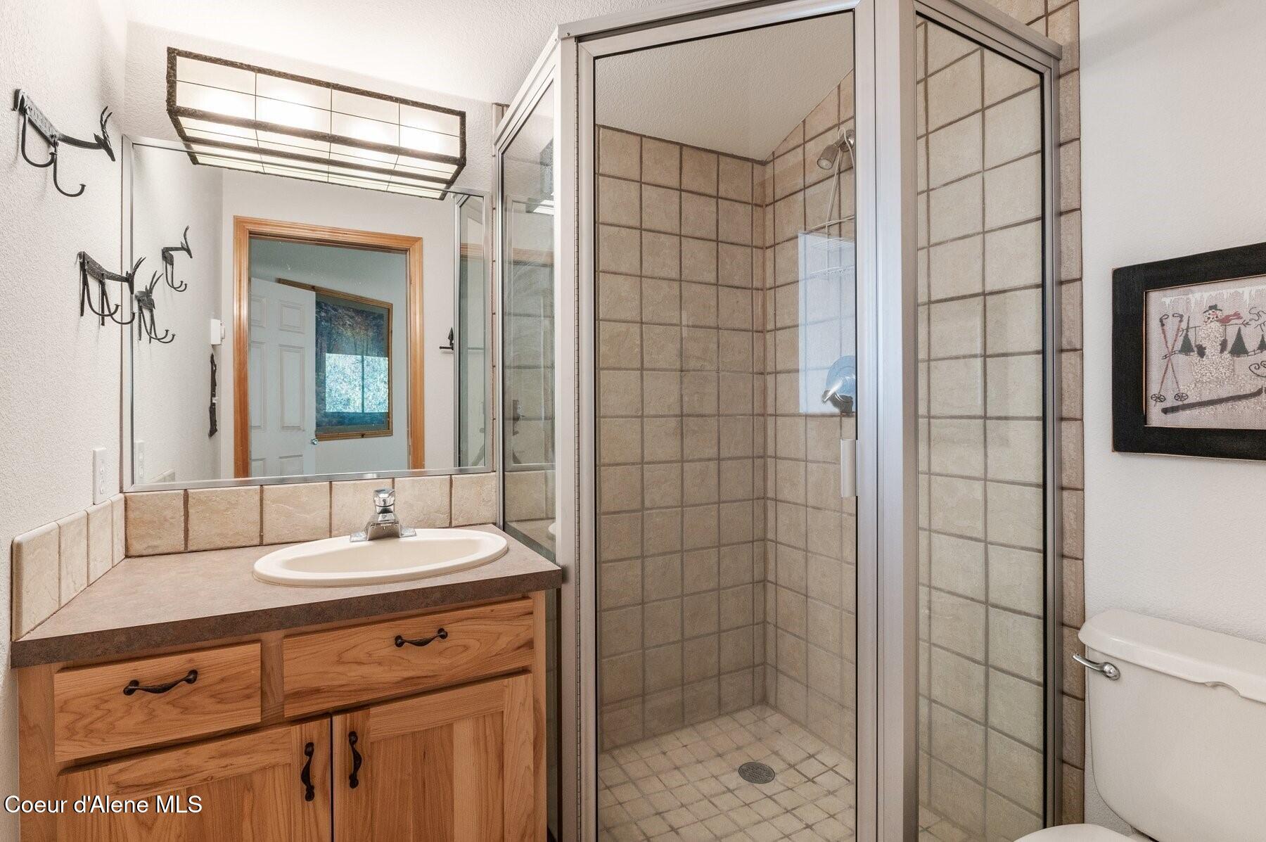 227 Crystal Springs Road, Unit 3 Sandpoint, ID 83864 - Photo 28 of 86 Second Level Bathroom Three