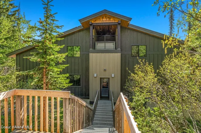 $1,800,000 | 227 Crystal Springs Road, Unit 3, Sandpoint, ID 83864
