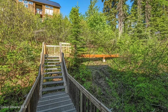 $1,800,000 | 227 Crystal Springs Road, Unit 3, Sandpoint, ID 83864
